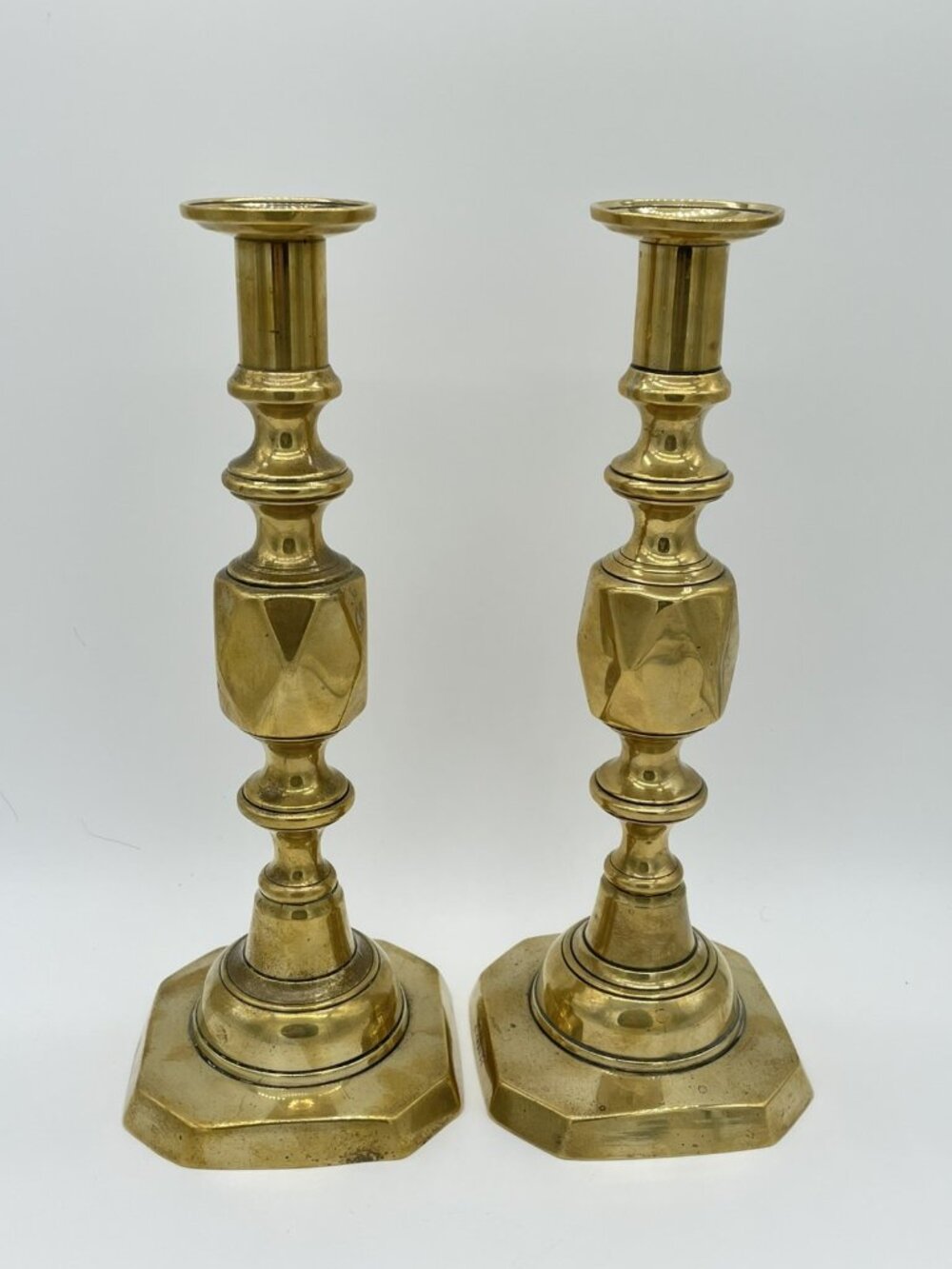 Antique 1897 English Brass Candlesticks Queen Victoria Diamond Jubilee - Picture 5 of 11